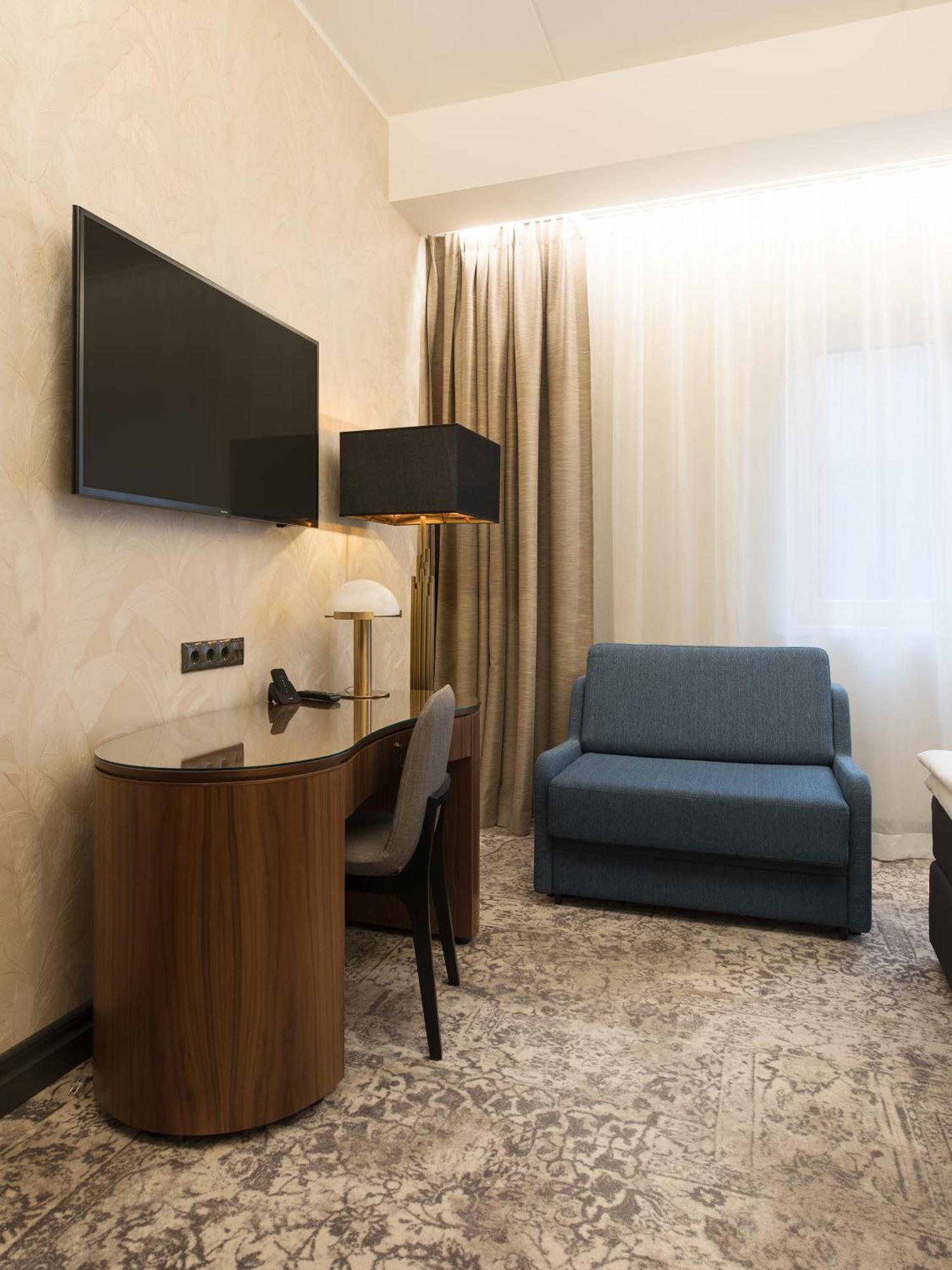 V & Conference Hotel